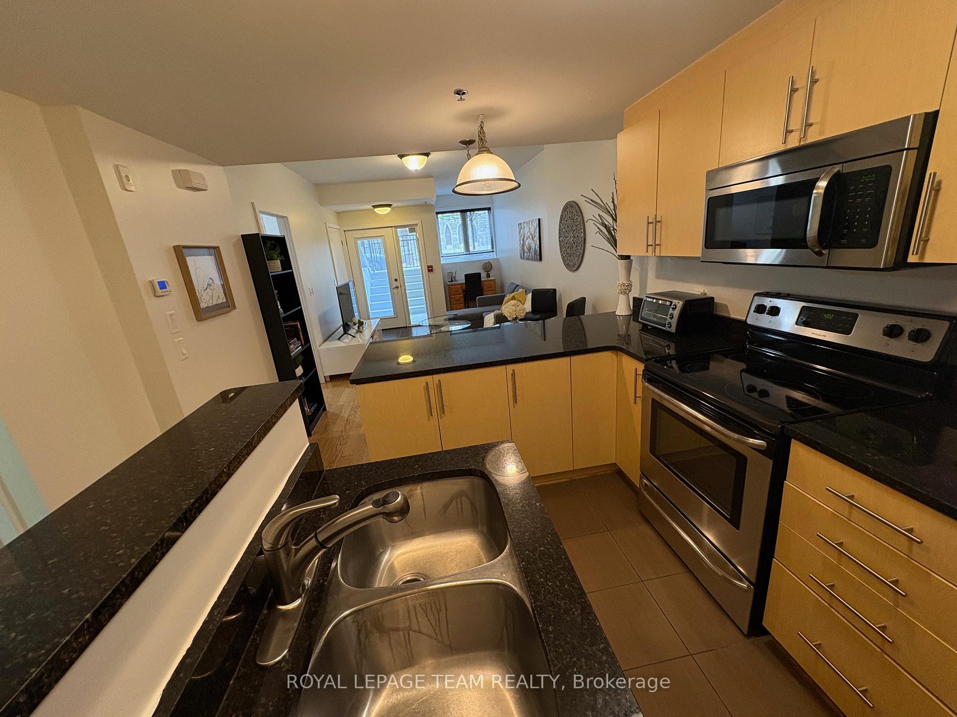 Photo 19 of Unit 102, 142 Daly Avenue, Ottawa, Sandy Hill — HOMEH