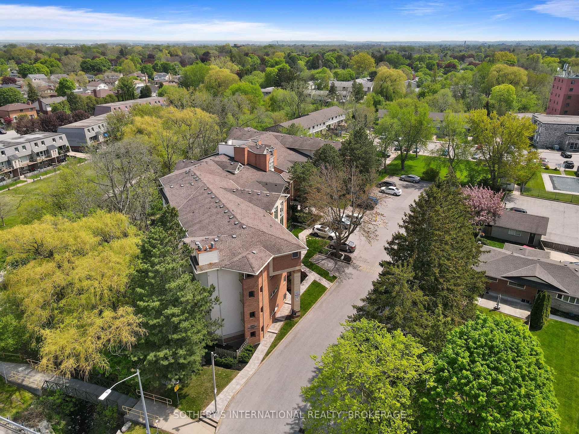 Photo 23 of Unit 105, 244 Lakeshore Road, St. Catharines, Vine/Linwell — HOMEH