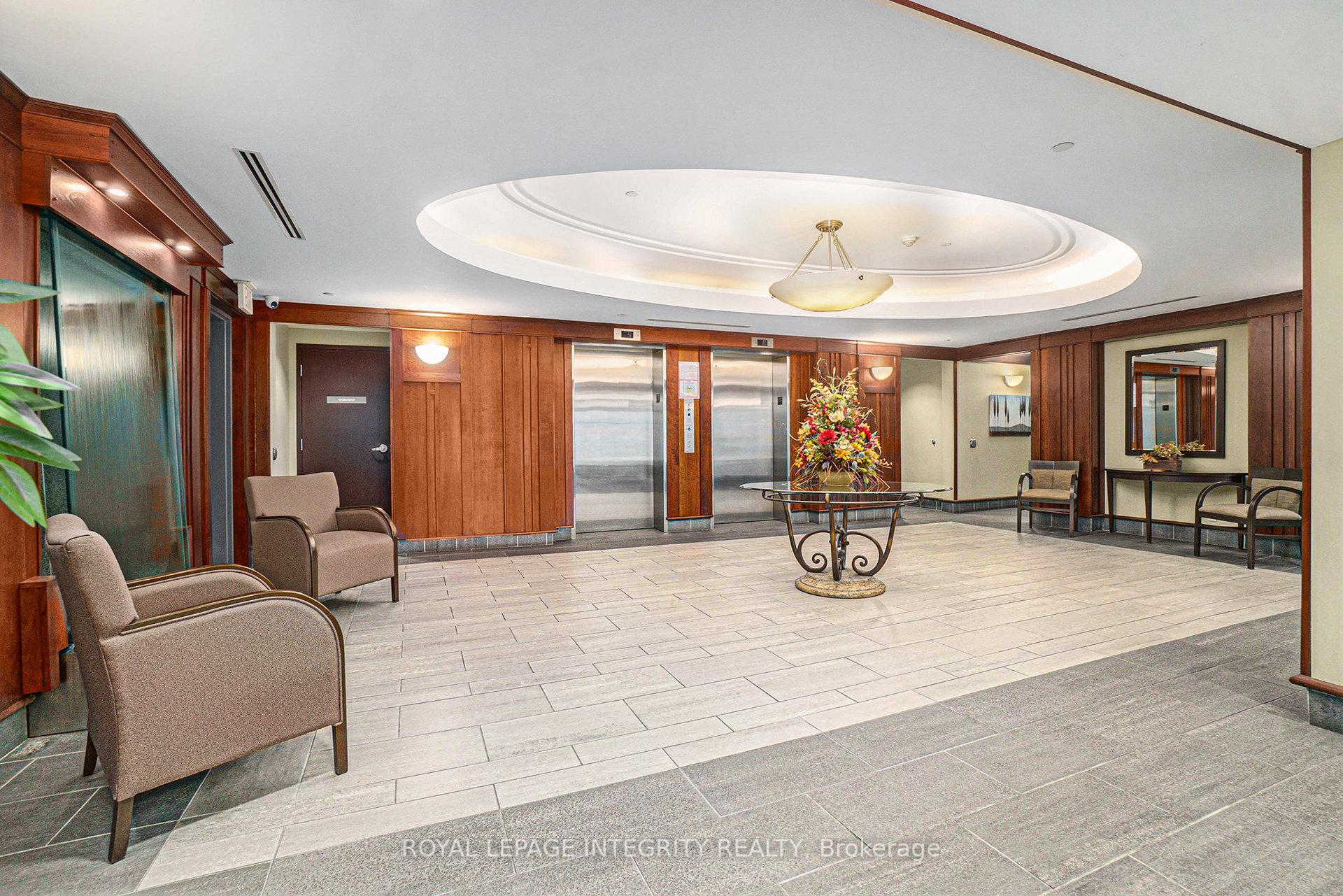 Photo 4 of Unit 704, 136 Darlington Private, Ottawa, Hunt Club/Western Community — HOMEH