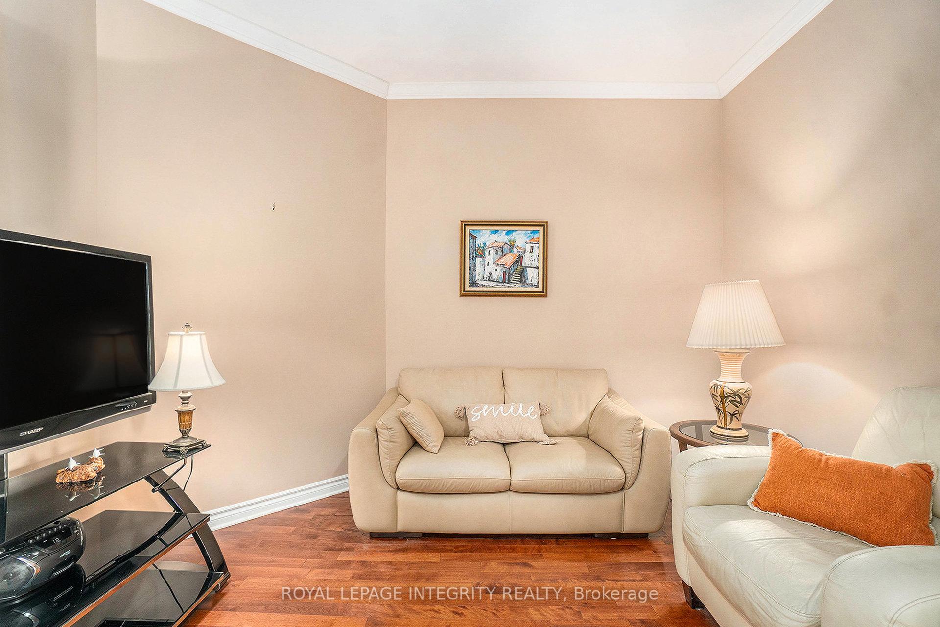 Photo 11 of Unit 704, 136 Darlington Private, Ottawa, Hunt Club/Western Community — HOMEH