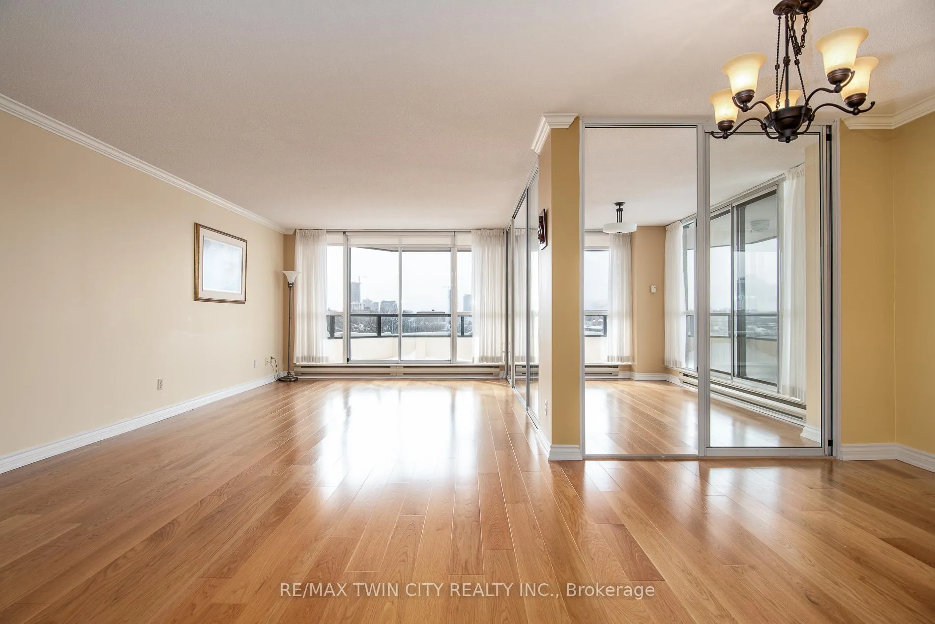 Photo 14 of Unit 504, 2 Lancaster Street E, Kitchener — HOMEH