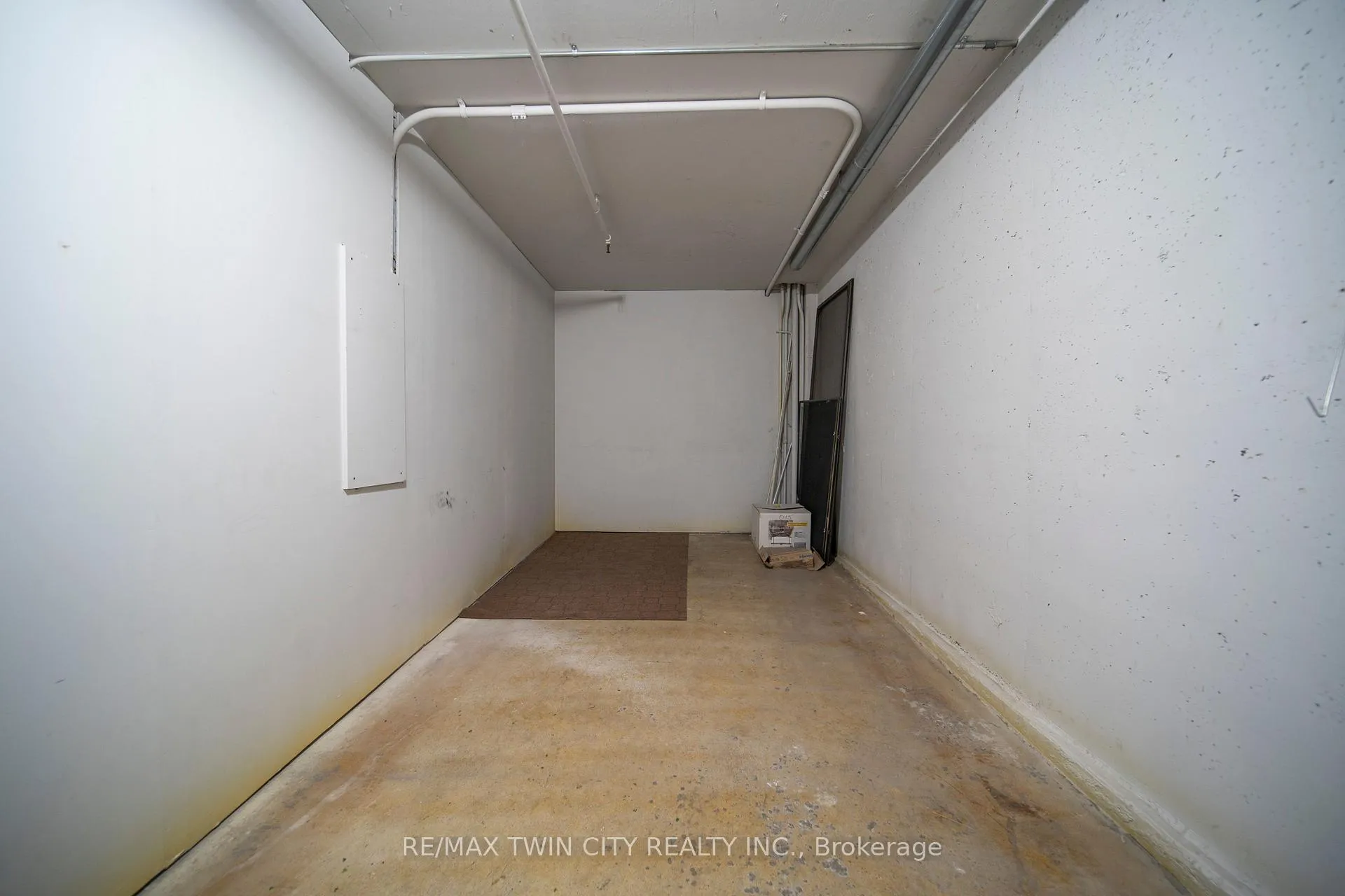 Photo 31 of Unit 504, 2 Lancaster Street E, Kitchener — HOMEH