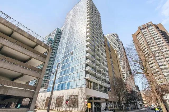 Front of Unit 1610, 210 Simcoe Street