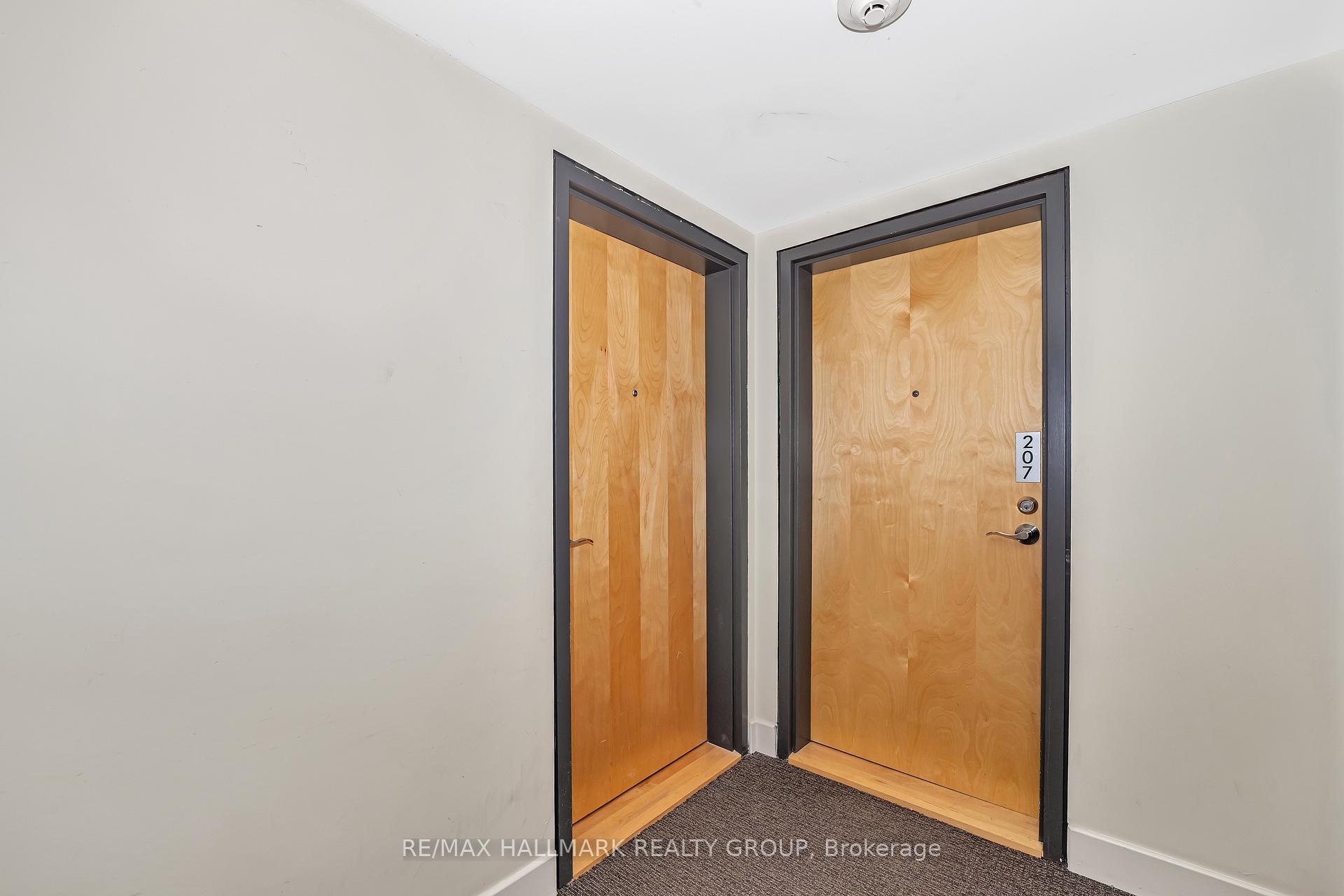 Photo 4 of Unit 201, 390 Booth Street, Ottawa, West Centre Town — HOMEH