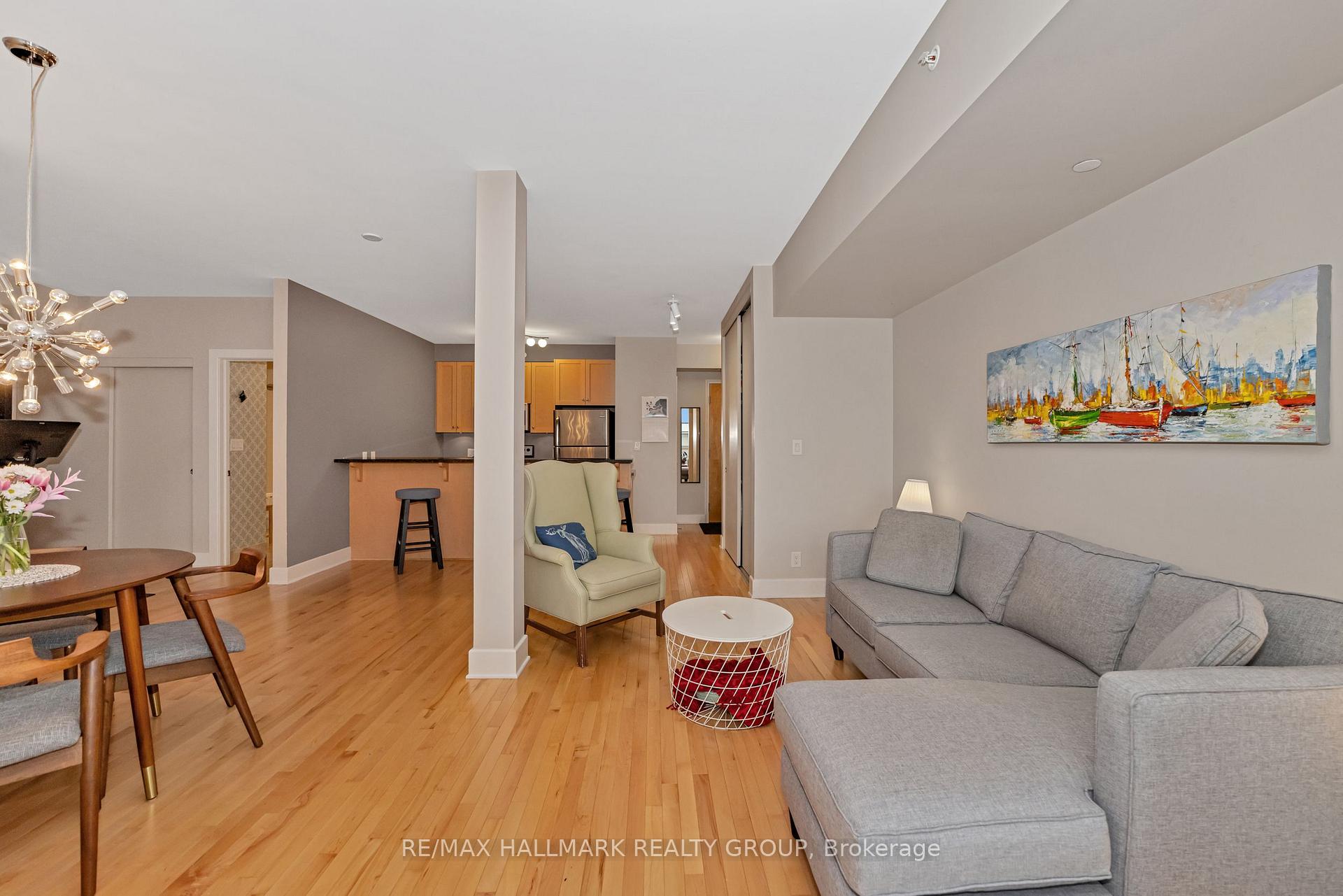 Photo 10 of Unit 201, 390 Booth Street, Ottawa, West Centre Town — HOMEH