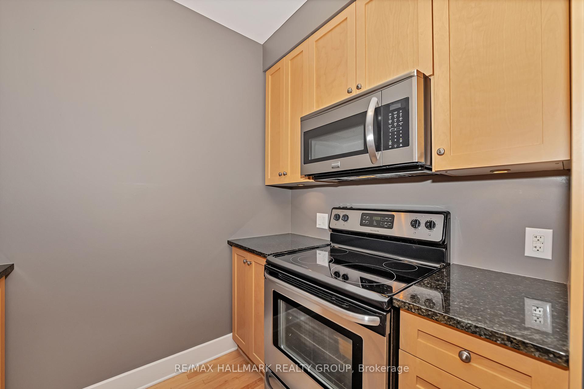 Photo 14 of Unit 201, 390 Booth Street, Ottawa, West Centre Town — HOMEH