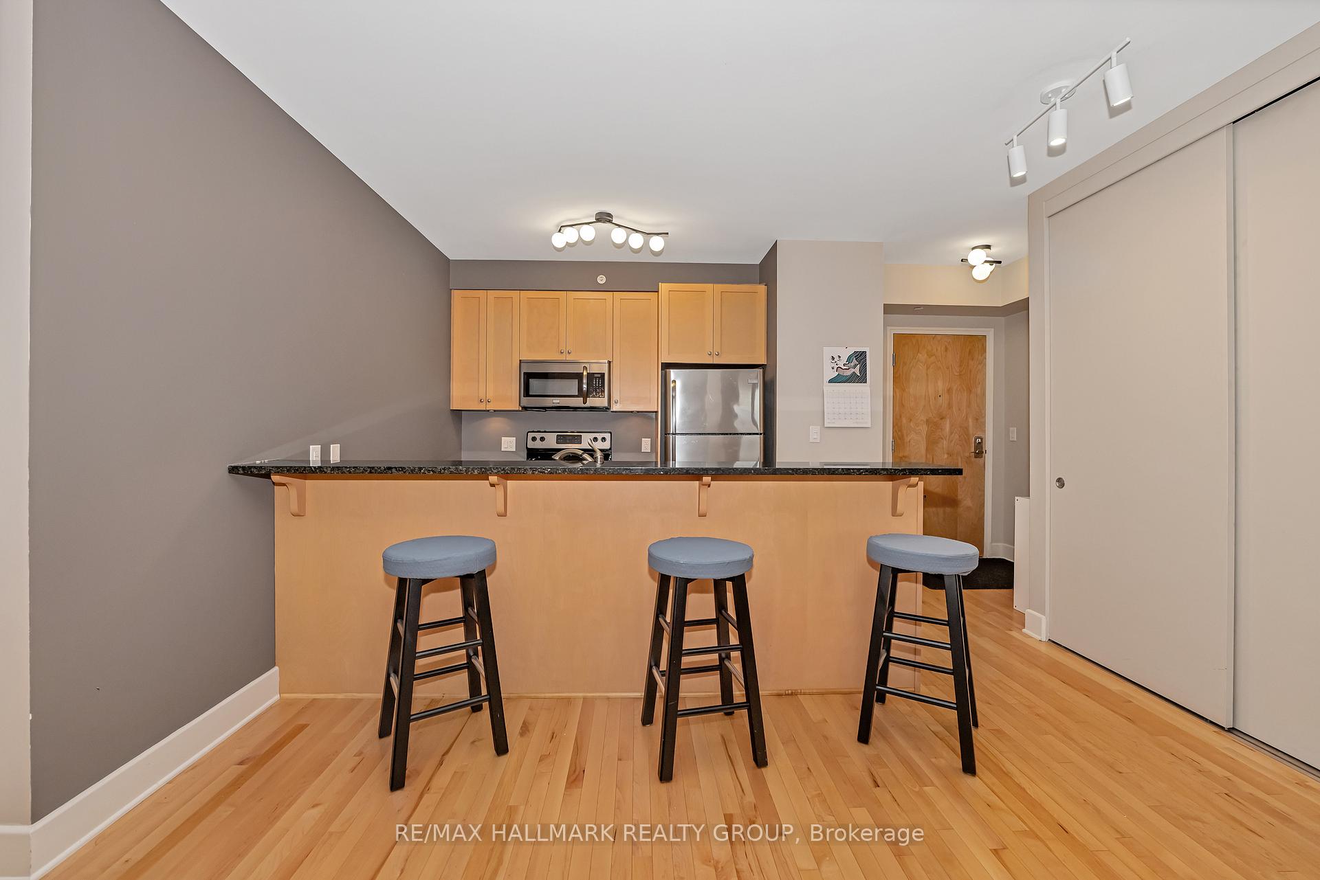 Photo 16 of Unit 201, 390 Booth Street, Ottawa, West Centre Town — HOMEH
