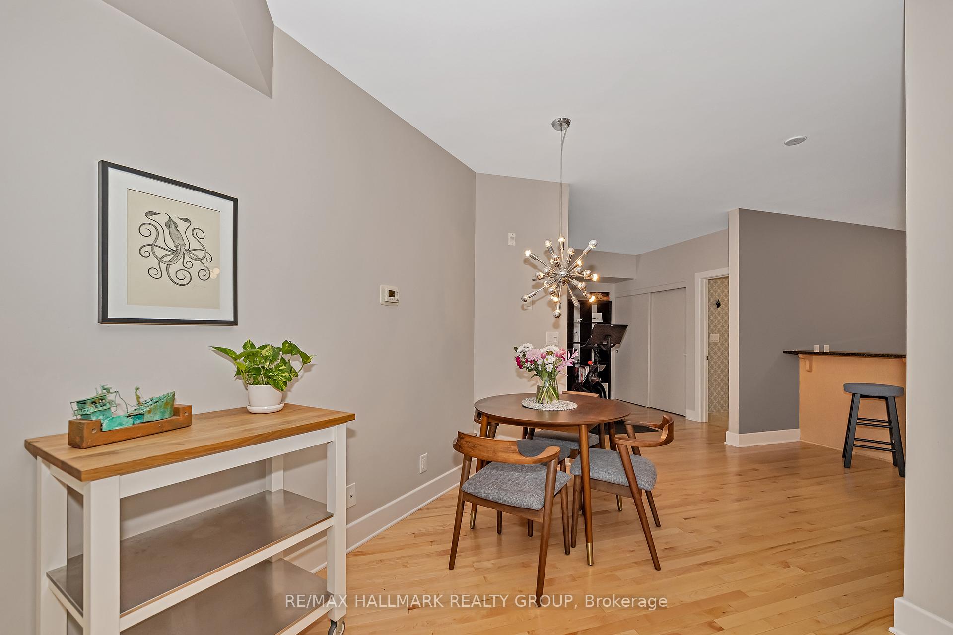 Photo 17 of Unit 201, 390 Booth Street, Ottawa, West Centre Town — HOMEH