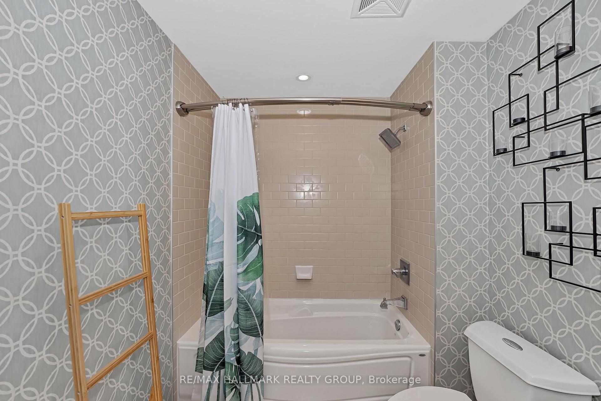 Photo 23 of Unit 201, 390 Booth Street, Ottawa, West Centre Town — HOMEH