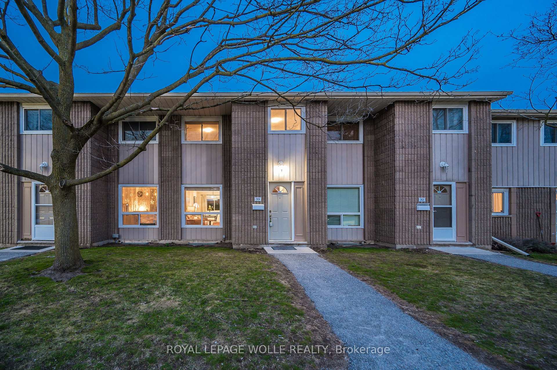 Photo 2 of Unit 33, 25 Upper Canada Drive, Kitchener — HOMEH