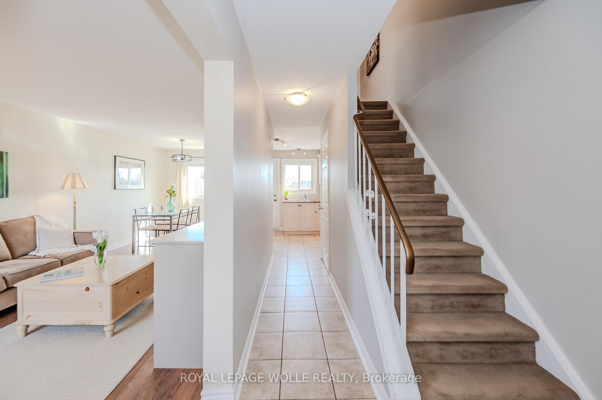 Photo 3 of Unit 33, 25 Upper Canada Drive, Kitchener — HOMEH