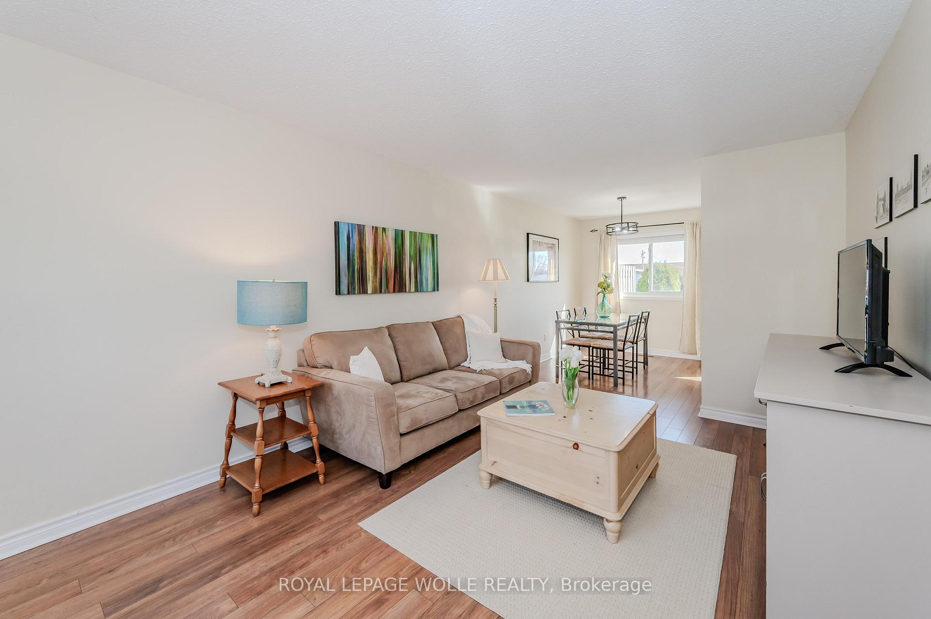 Photo 4 of Unit 33, 25 Upper Canada Drive, Kitchener — HOMEH
