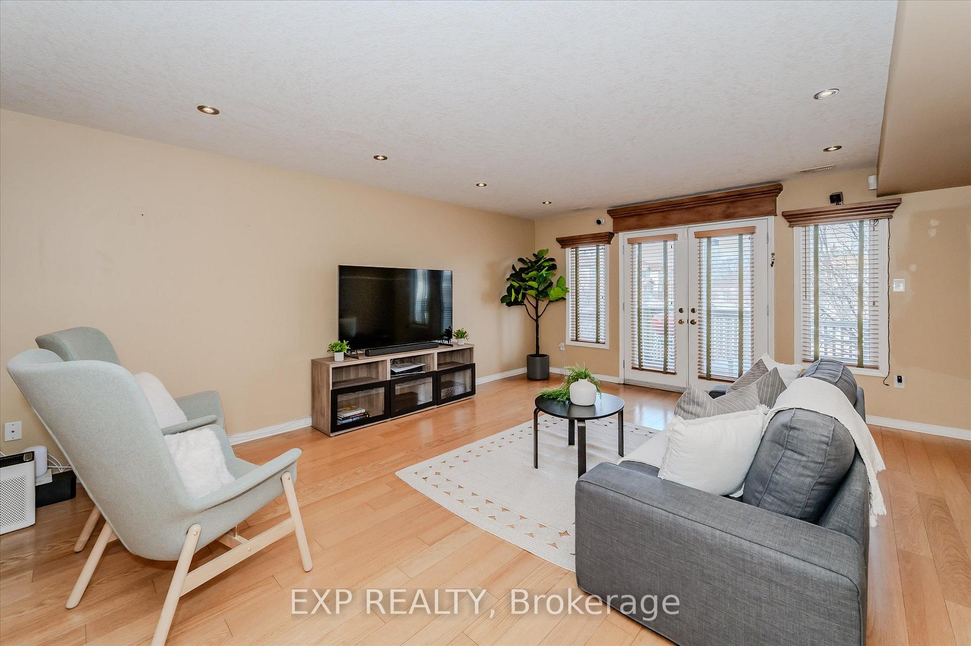 Photo 11 of Unit 21A, 50 Howe Drive, Kitchener, Laurentian Hills — HOMEH