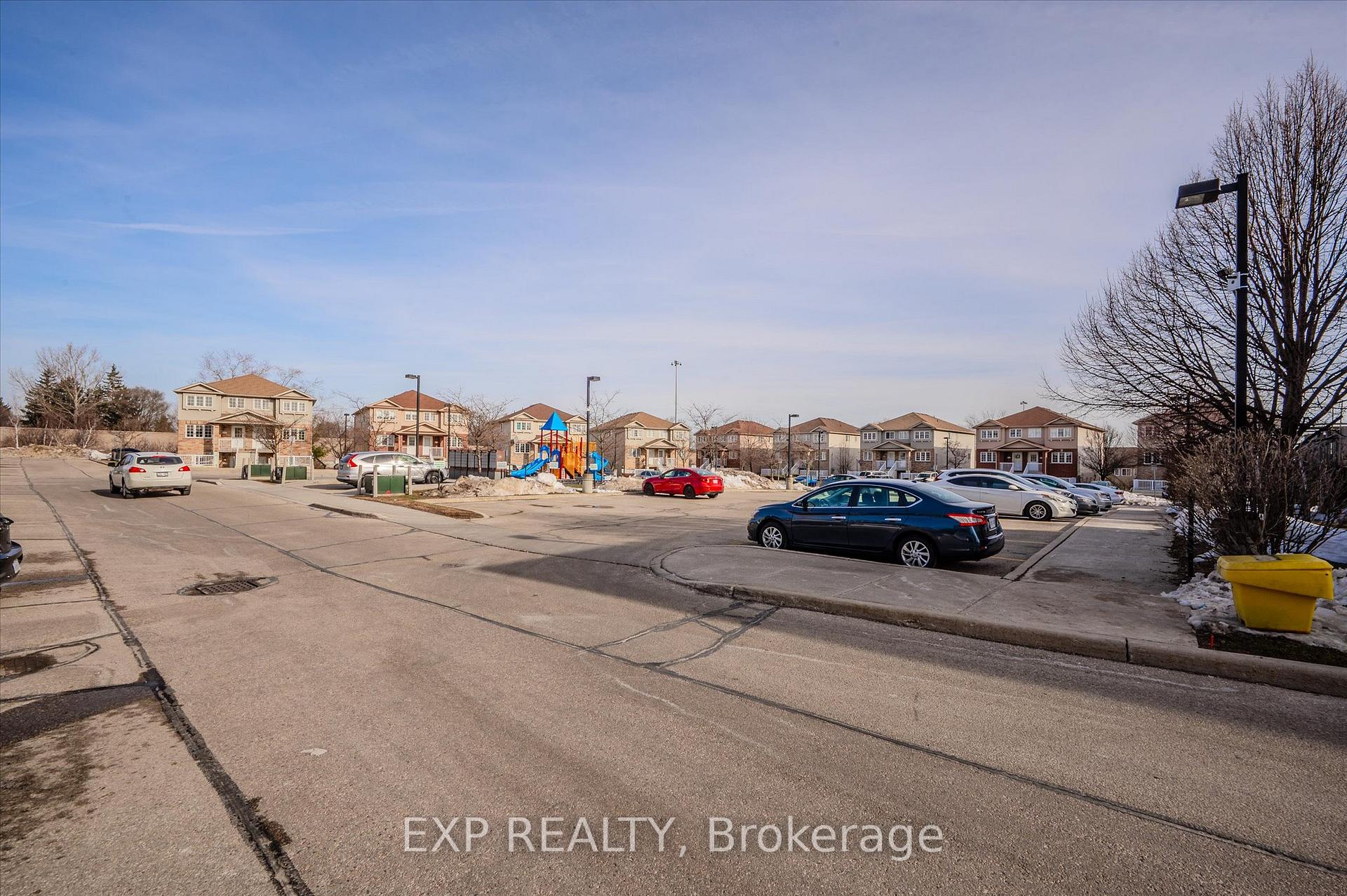 Photo 27 of Unit 21A, 50 Howe Drive, Kitchener, Laurentian Hills — HOMEH