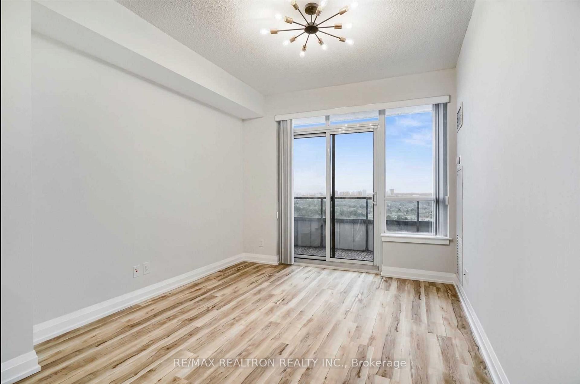 Photo 8 of Unit 1222, 7161 Yonge Street E, Markham, Grandview — HOMEH