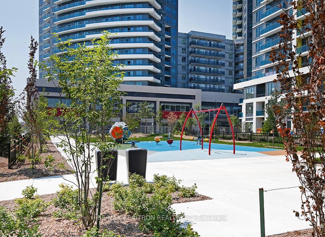 Photo 11 of Unit 1222, 7161 Yonge Street E, Markham, Grandview — HOMEH