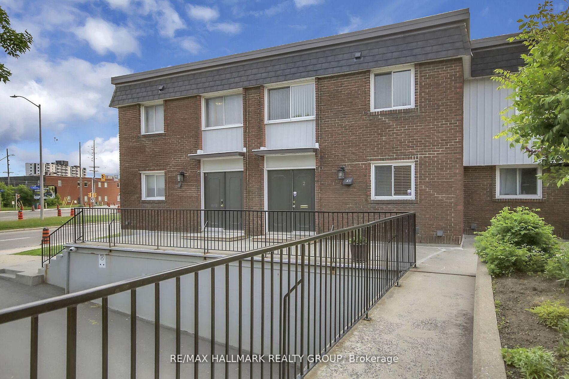Front of Unit 1, 1821 Walkley Road