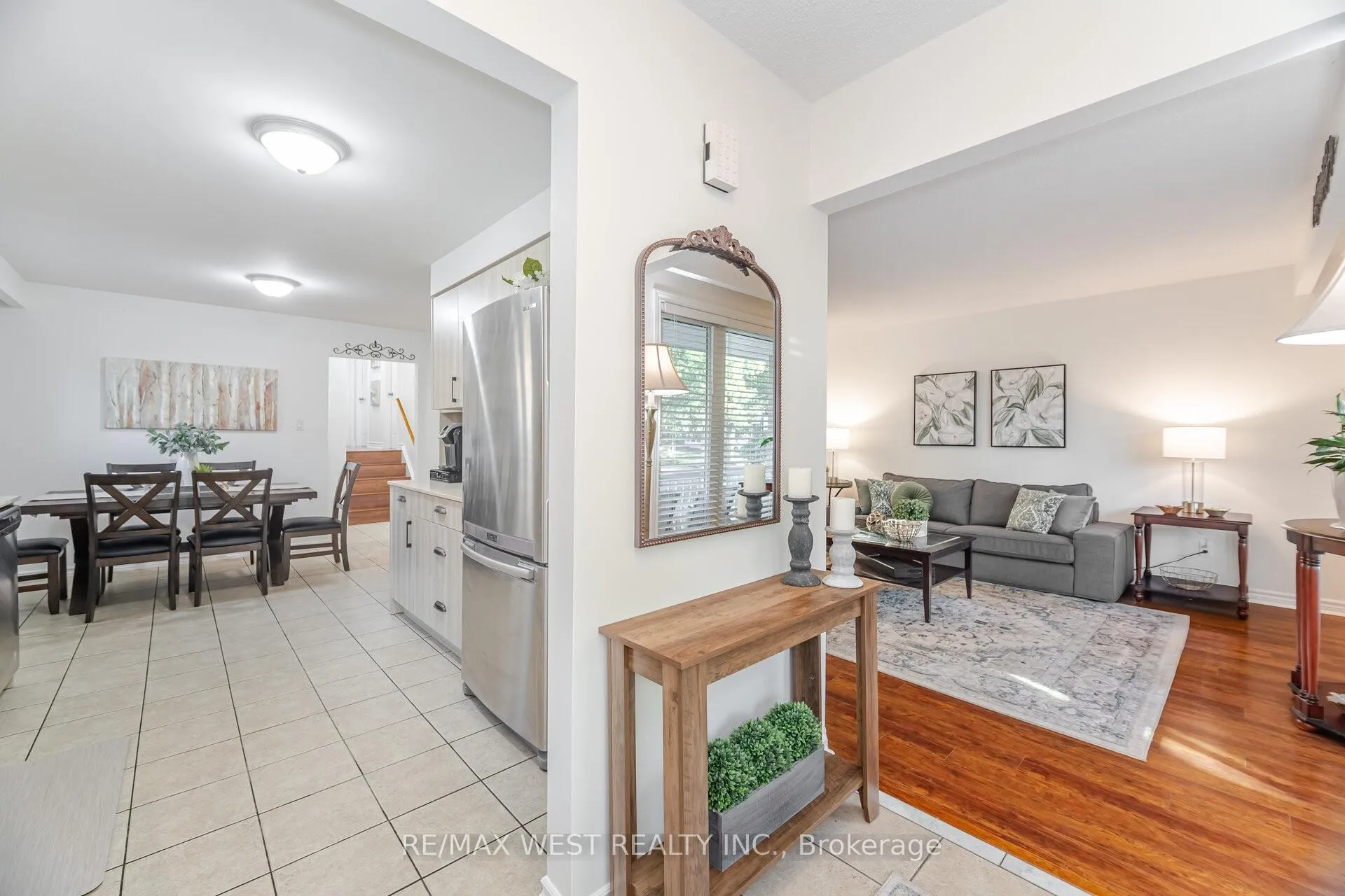 Photo 5 of 17 Malcolm Crescent, Brampton, Central Park — HOMEH