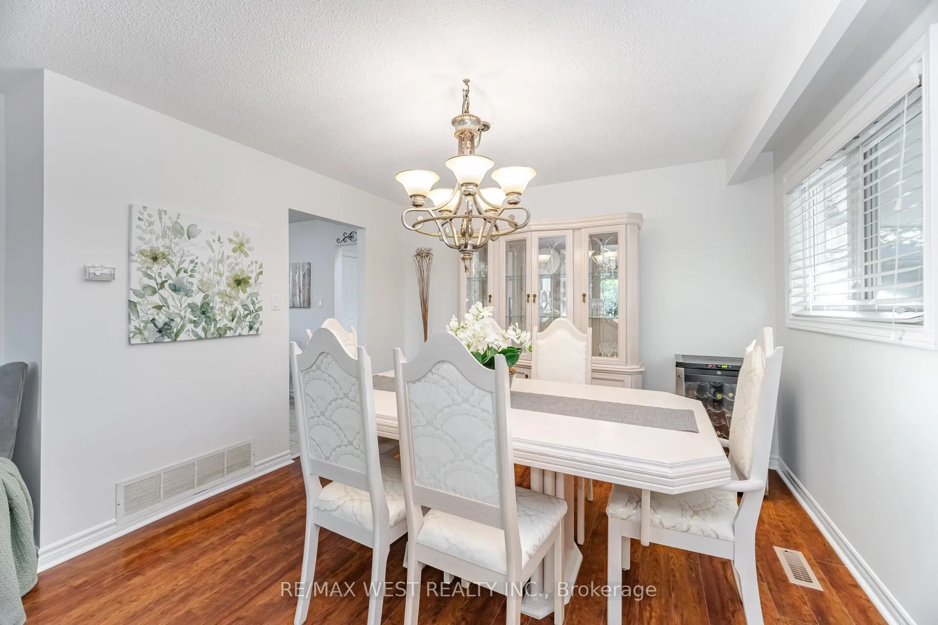 Photo 9 of 17 Malcolm Crescent, Brampton, Central Park — HOMEH