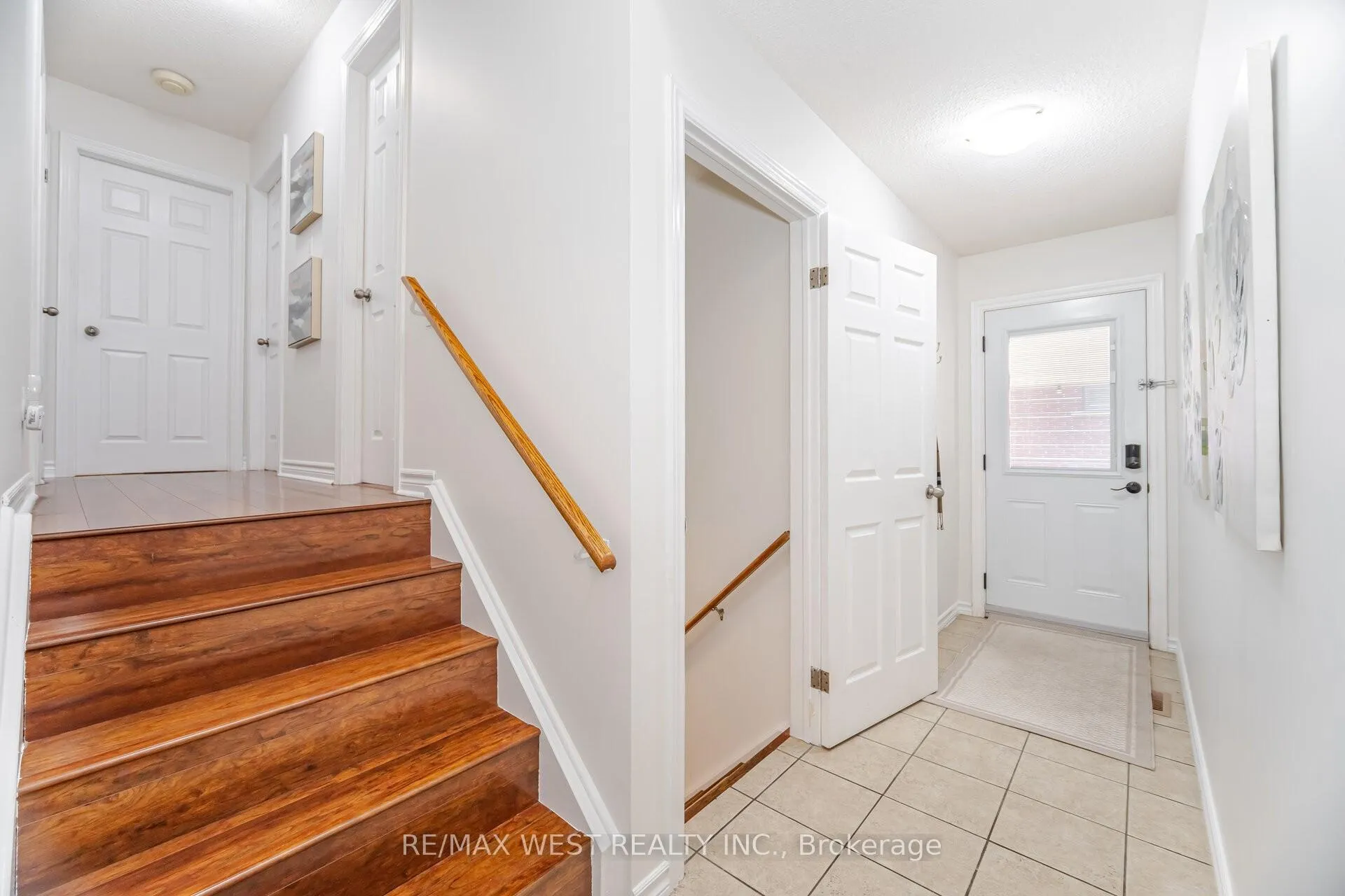 Photo 14 of 17 Malcolm Crescent, Brampton, Central Park — HOMEH