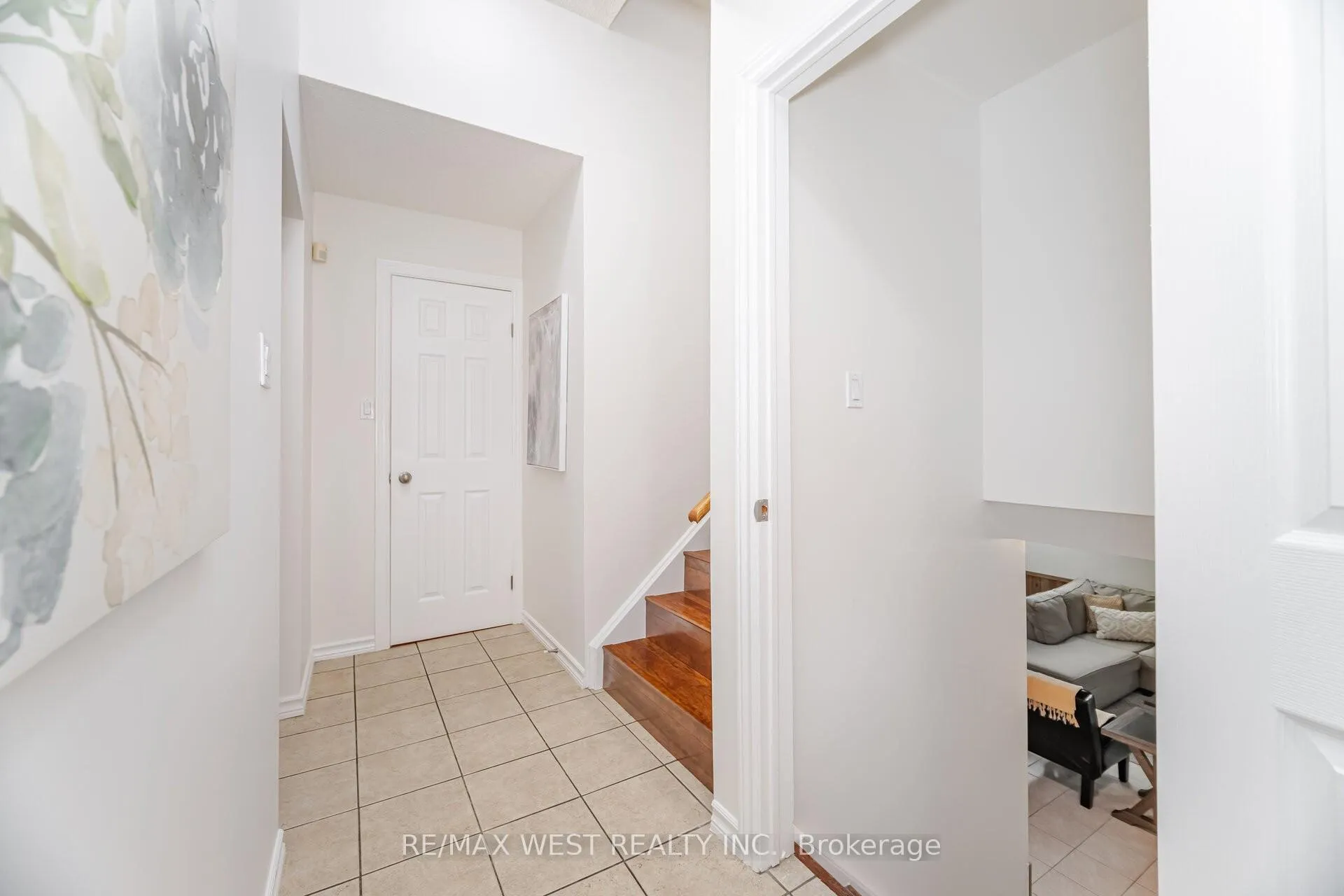 Photo 23 of 17 Malcolm Crescent, Brampton, Central Park — HOMEH