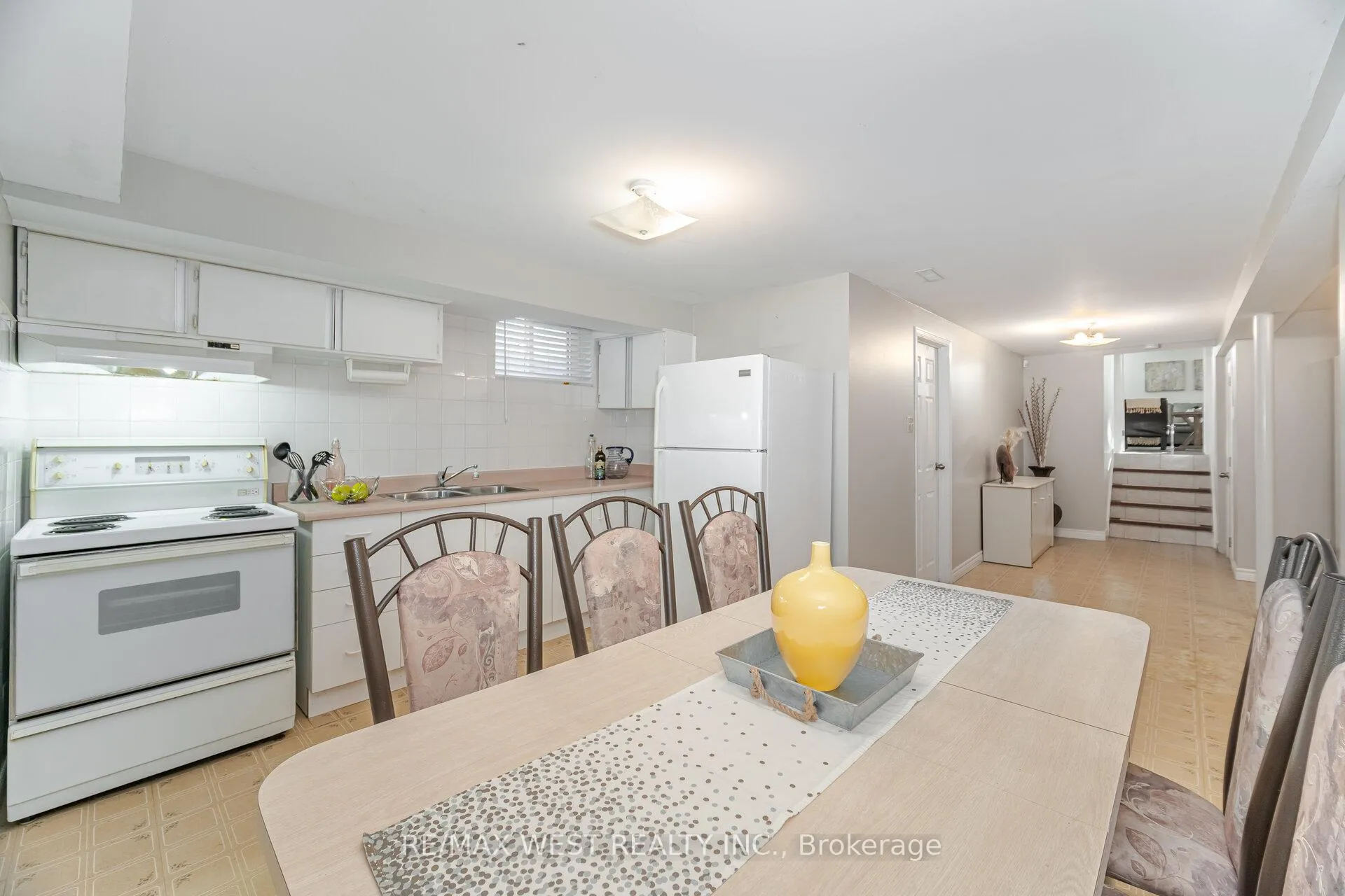 Photo 32 of 17 Malcolm Crescent, Brampton, Central Park — HOMEH