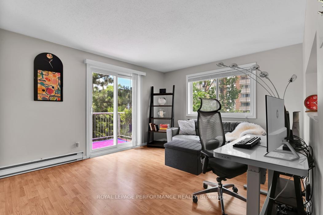 Photo 8 of Unit 409, 250 Brittany Drive, Ottawa, Viscount Alexander Park — HOMEH