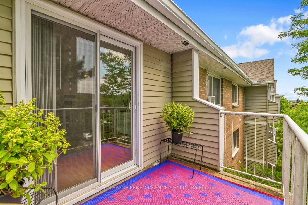 Photo 17 of Unit 409, 250 Brittany Drive, Ottawa, Viscount Alexander Park — HOMEH