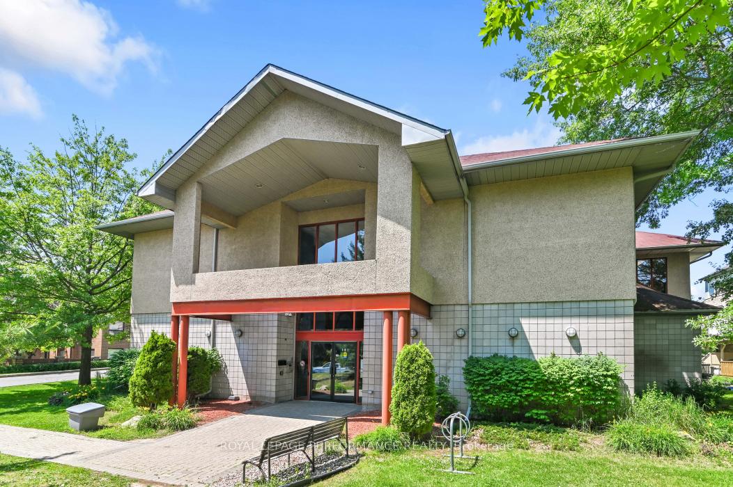 Photo 24 of Unit 409, 250 Brittany Drive, Ottawa, Viscount Alexander Park — HOMEH