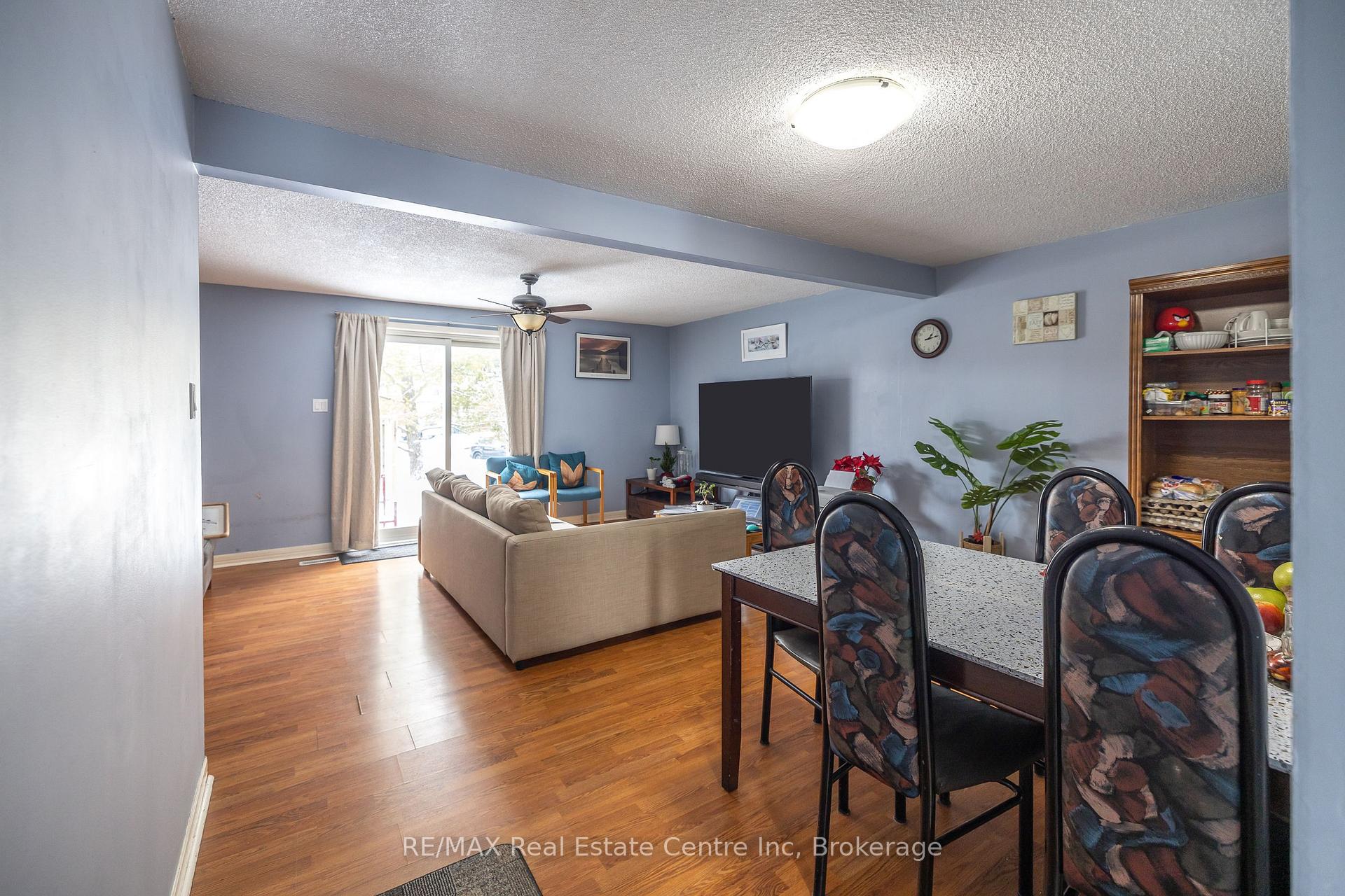 Photo 12 of Unit 31, 539 Willow Road, Guelph, Willow West/Sugarbush/West Acres — HOMEH