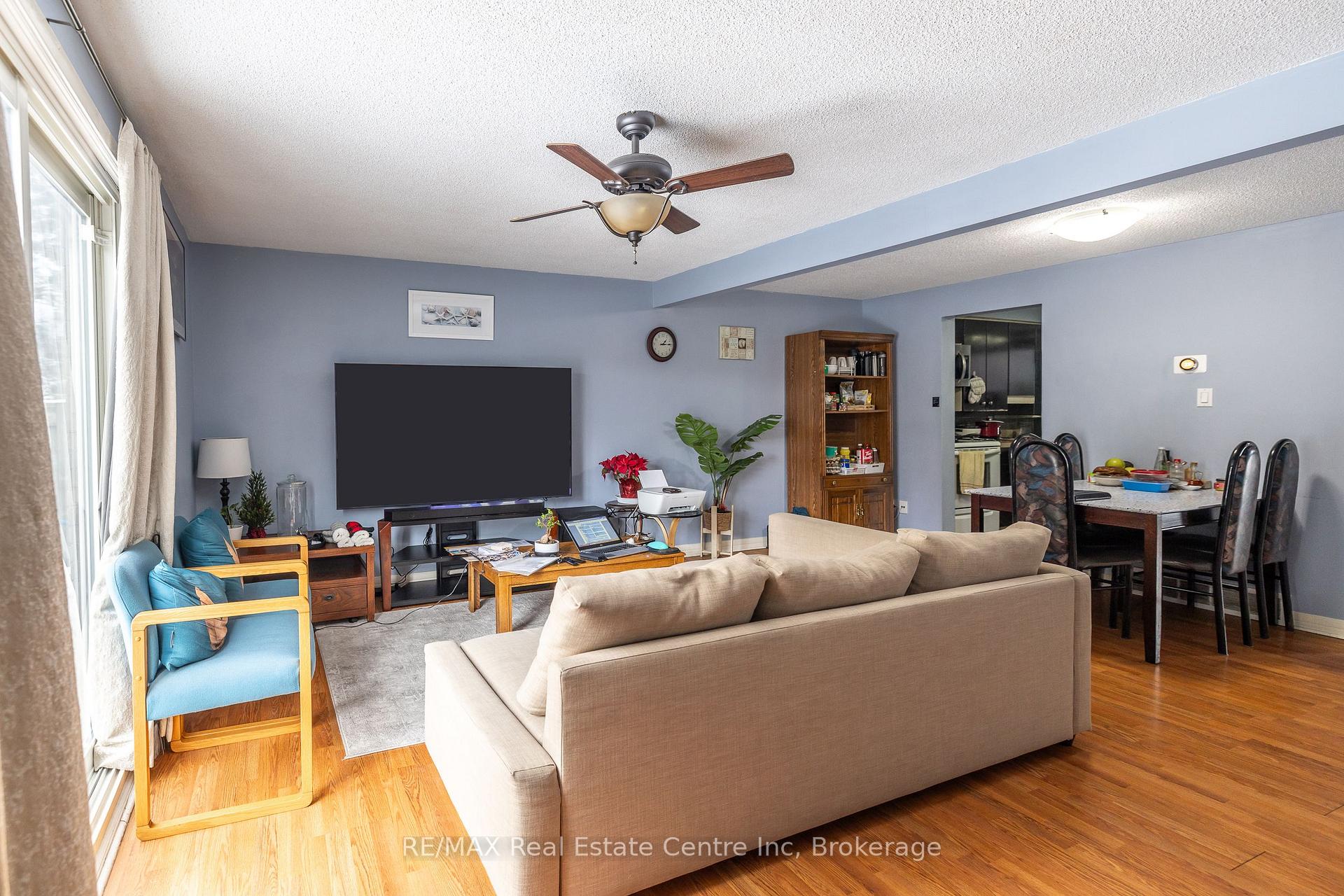 Photo 17 of Unit 31, 539 Willow Road, Guelph, Willow West/Sugarbush/West Acres — HOMEH