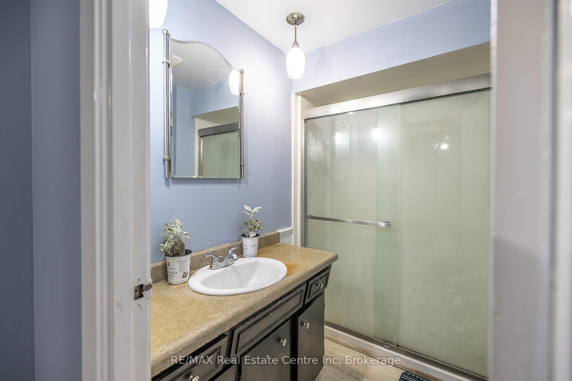 Photo 23 of Unit 31, 539 Willow Road, Guelph, Willow West/Sugarbush/West Acres — HOMEH