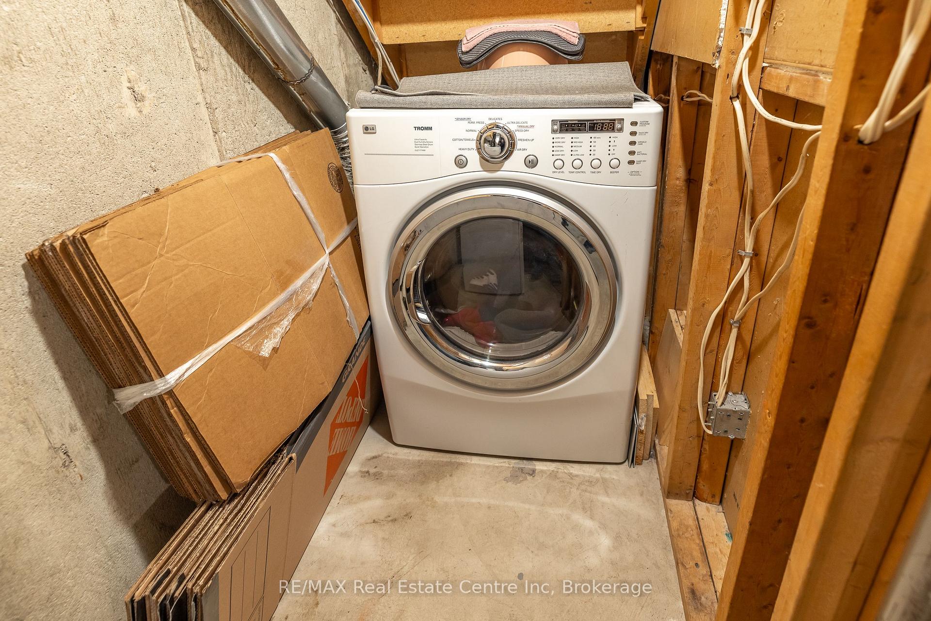 Photo 36 of Unit 31, 539 Willow Road, Guelph, Willow West/Sugarbush/West Acres — HOMEH