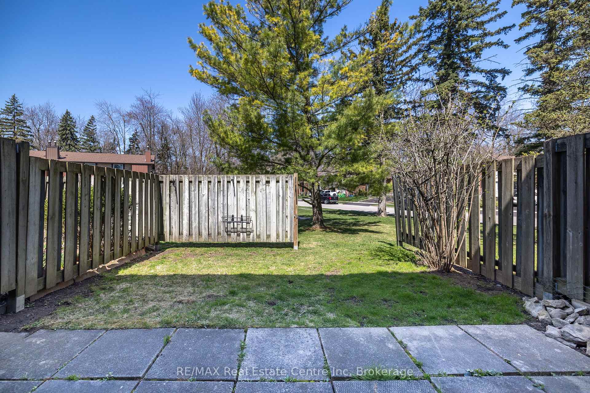 Photo 40 of Unit 31, 539 Willow Road, Guelph, Willow West/Sugarbush/West Acres — HOMEH