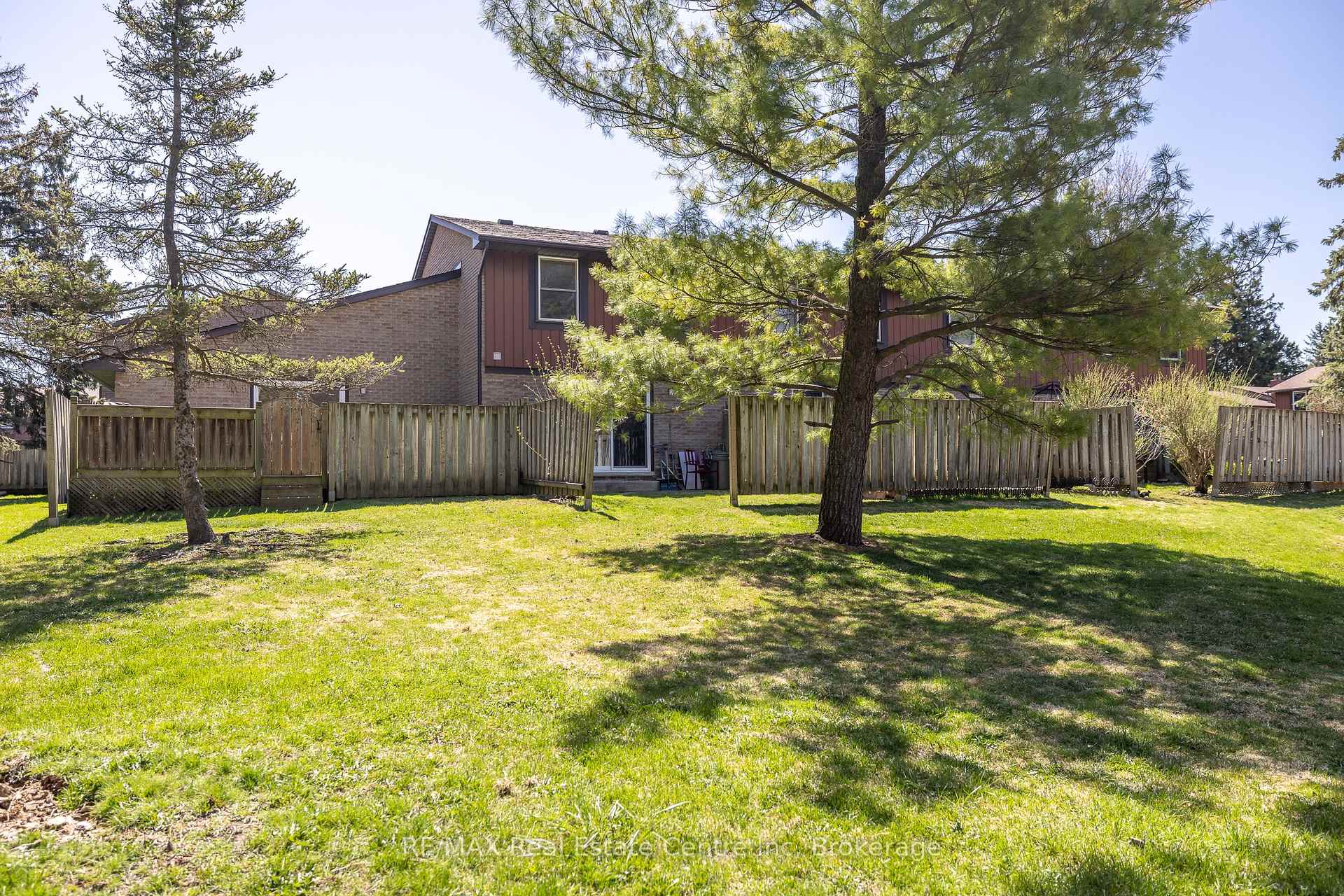Photo 42 of Unit 31, 539 Willow Road, Guelph, Willow West/Sugarbush/West Acres — HOMEH
