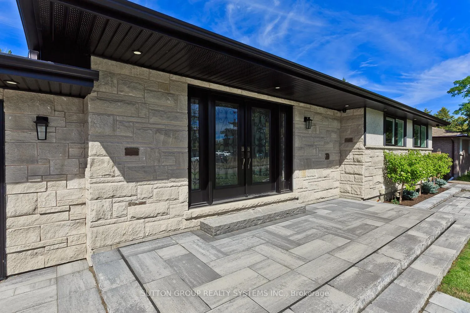 Photo 2 of 214 Ashford Drive, Barrie, Painswick South — HOMEH