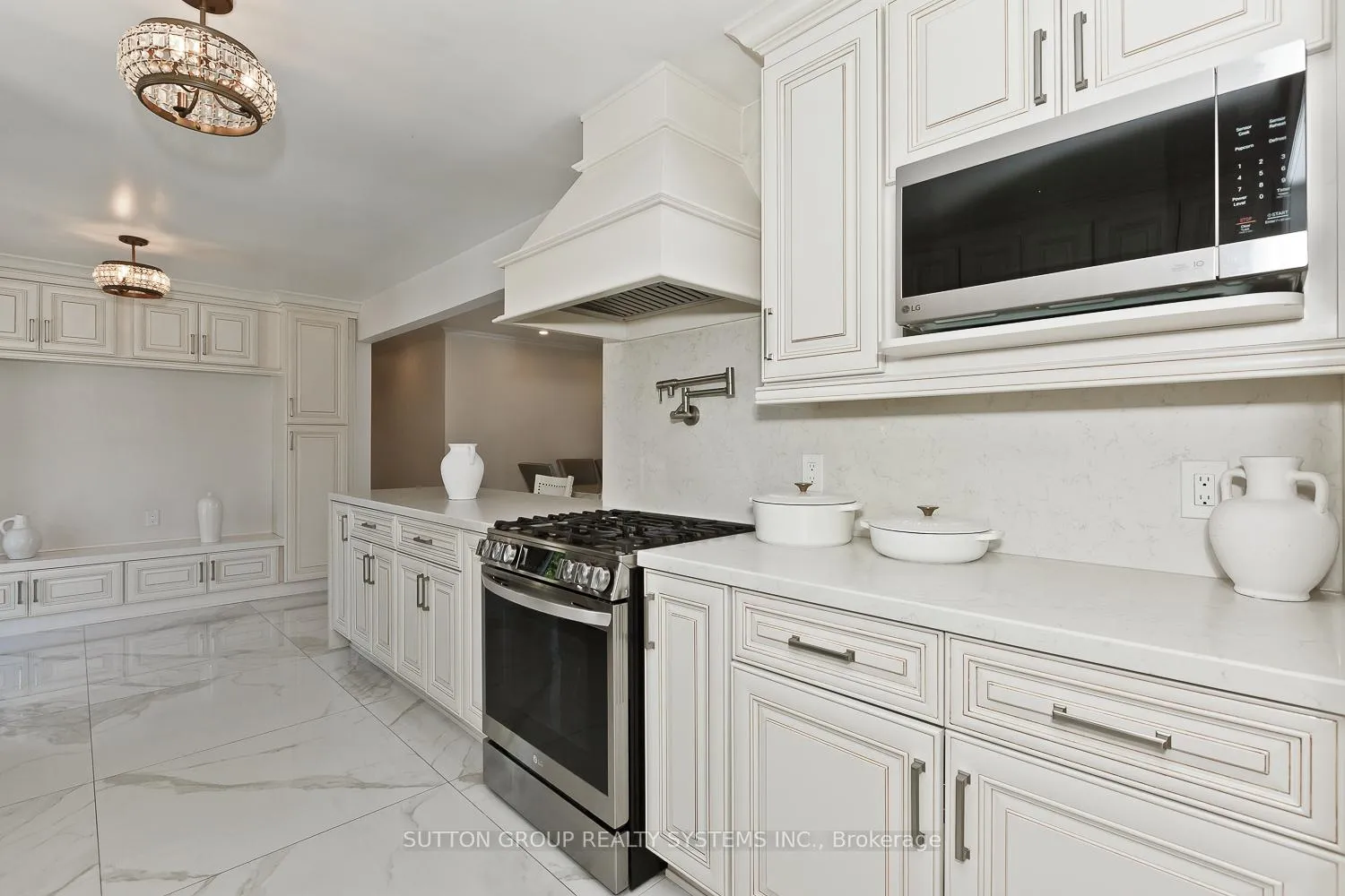 Photo 7 of 214 Ashford Drive, Barrie, Painswick South — HOMEH