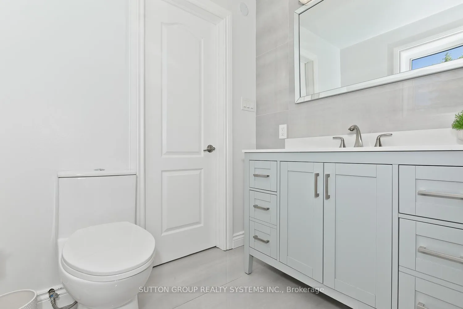 Photo 17 of 214 Ashford Drive, Barrie, Painswick South — HOMEH