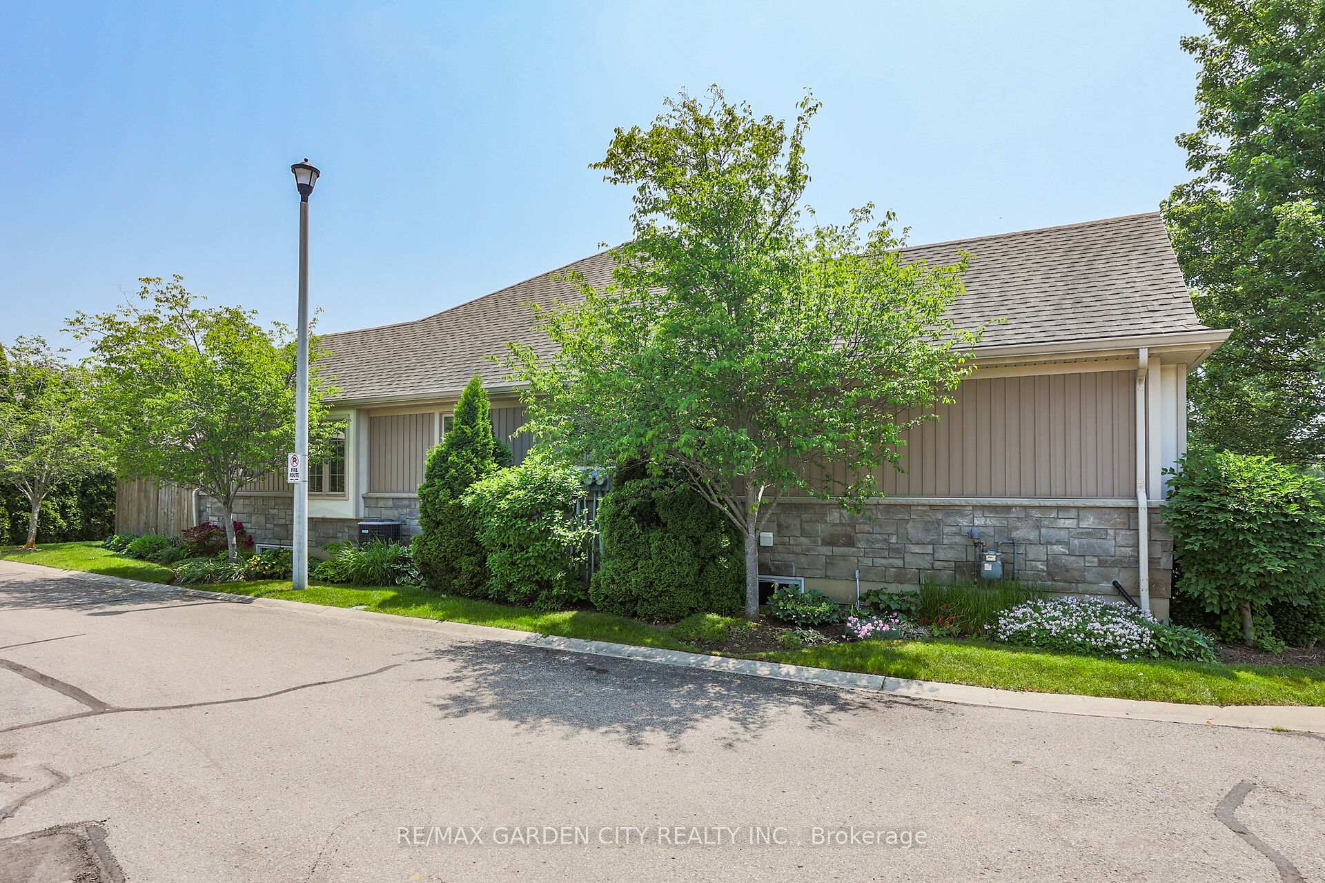 Photo 3 of Unit #5, 603 Welland Avenue E, St. Catharines, Carlton/Bunting — HOMEH