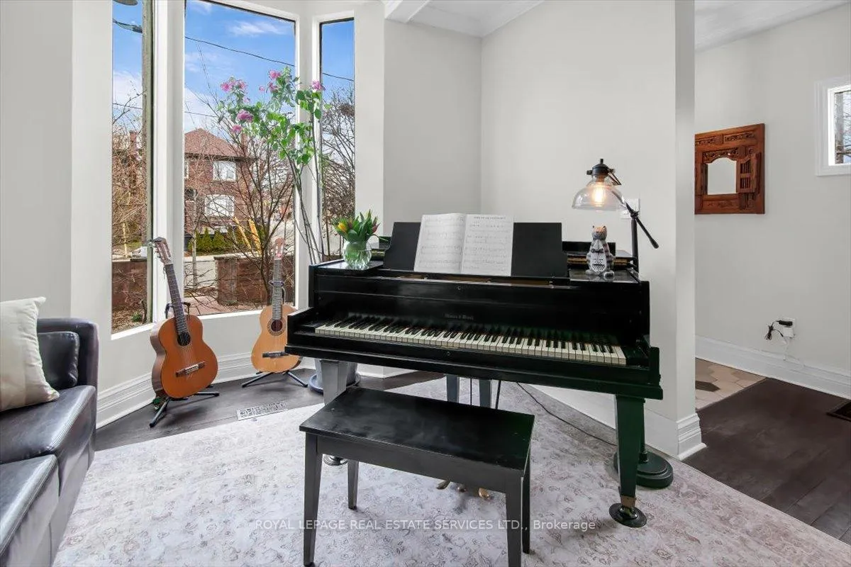 Photo 4 of 239 Heath Street E, Toronto, Rosedale-Moore Park — HOMEH