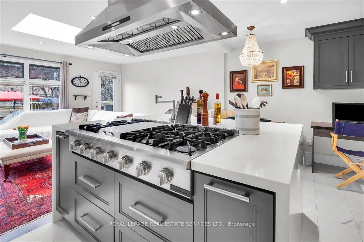 Photo 13 of 239 Heath Street E, Toronto, Rosedale-Moore Park — HOMEH