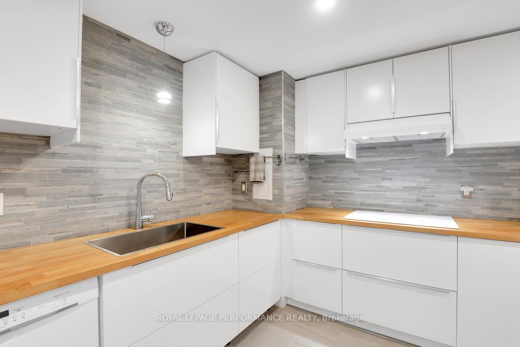 Photo 10 of Unit 102, 2951 Riverside Drive, Ottawa, Mooneys Bay/Riverside Park — HOMEH