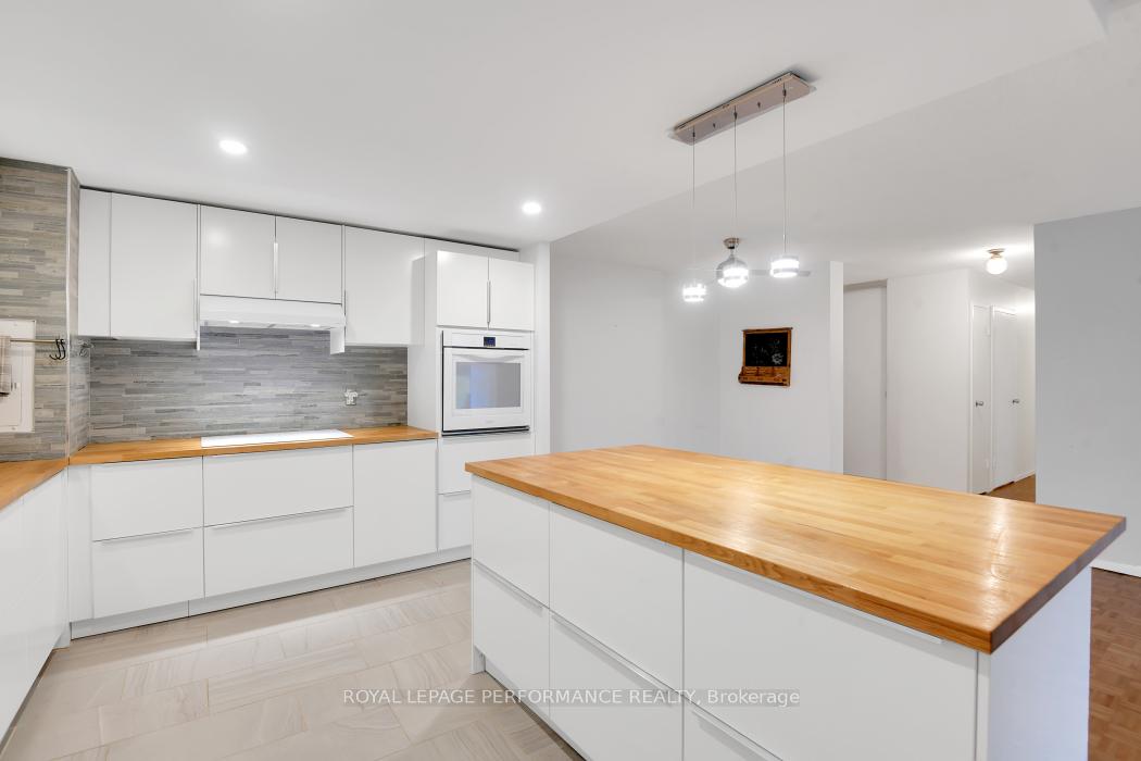 Photo 11 of Unit 102, 2951 Riverside Drive, Ottawa, Mooneys Bay/Riverside Park — HOMEH