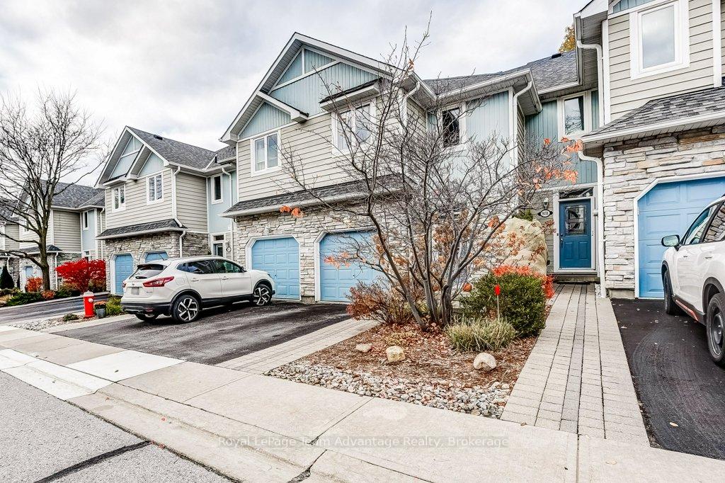 Front of 929 Creekfront Way