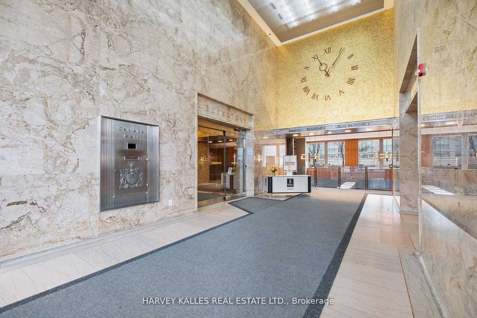 Photo 5 of Unit 821, 111 St Clair Avenue W, Toronto, Yonge-St. Clair — HOMEH
