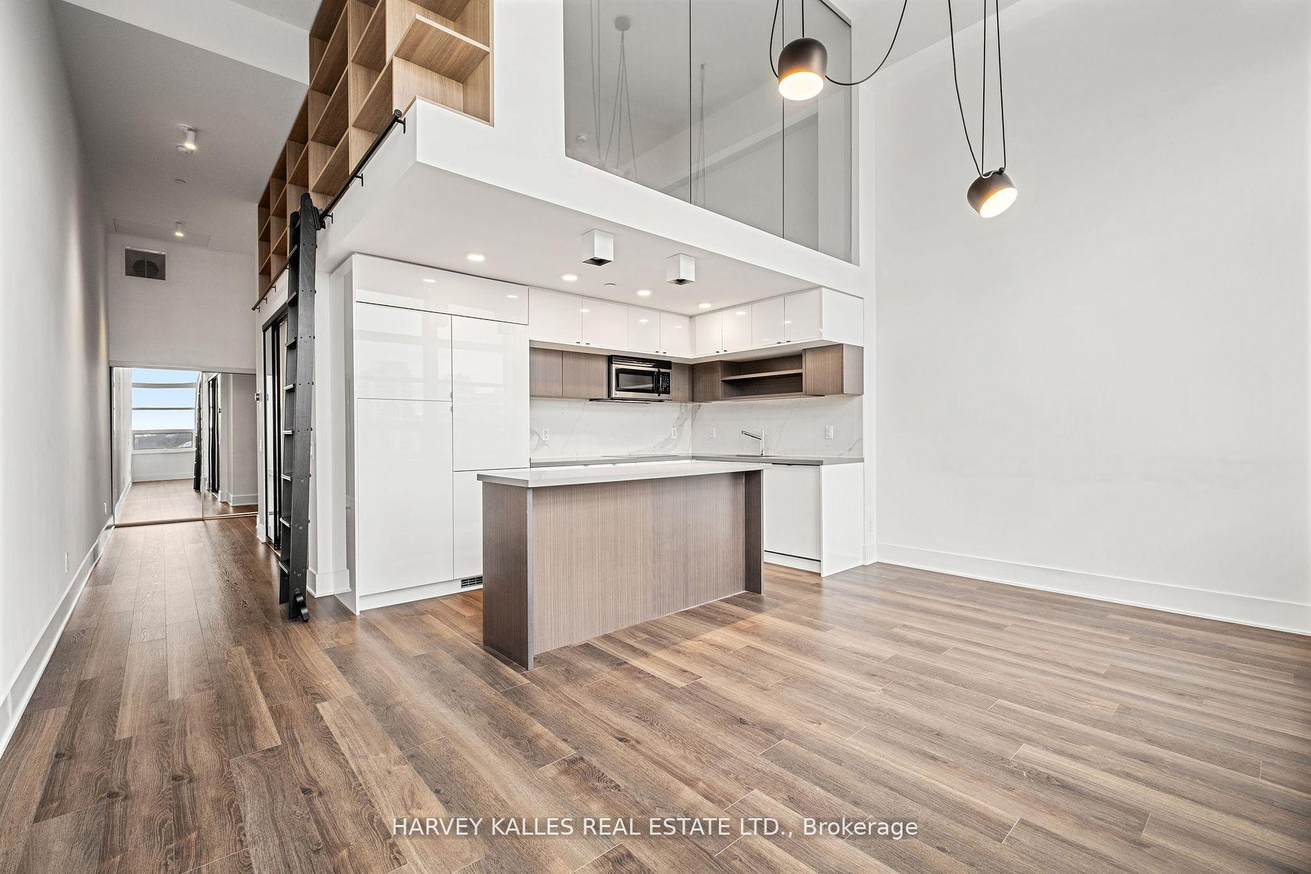 Photo 12 of Unit 821, 111 St Clair Avenue W, Toronto, Yonge-St. Clair — HOMEH