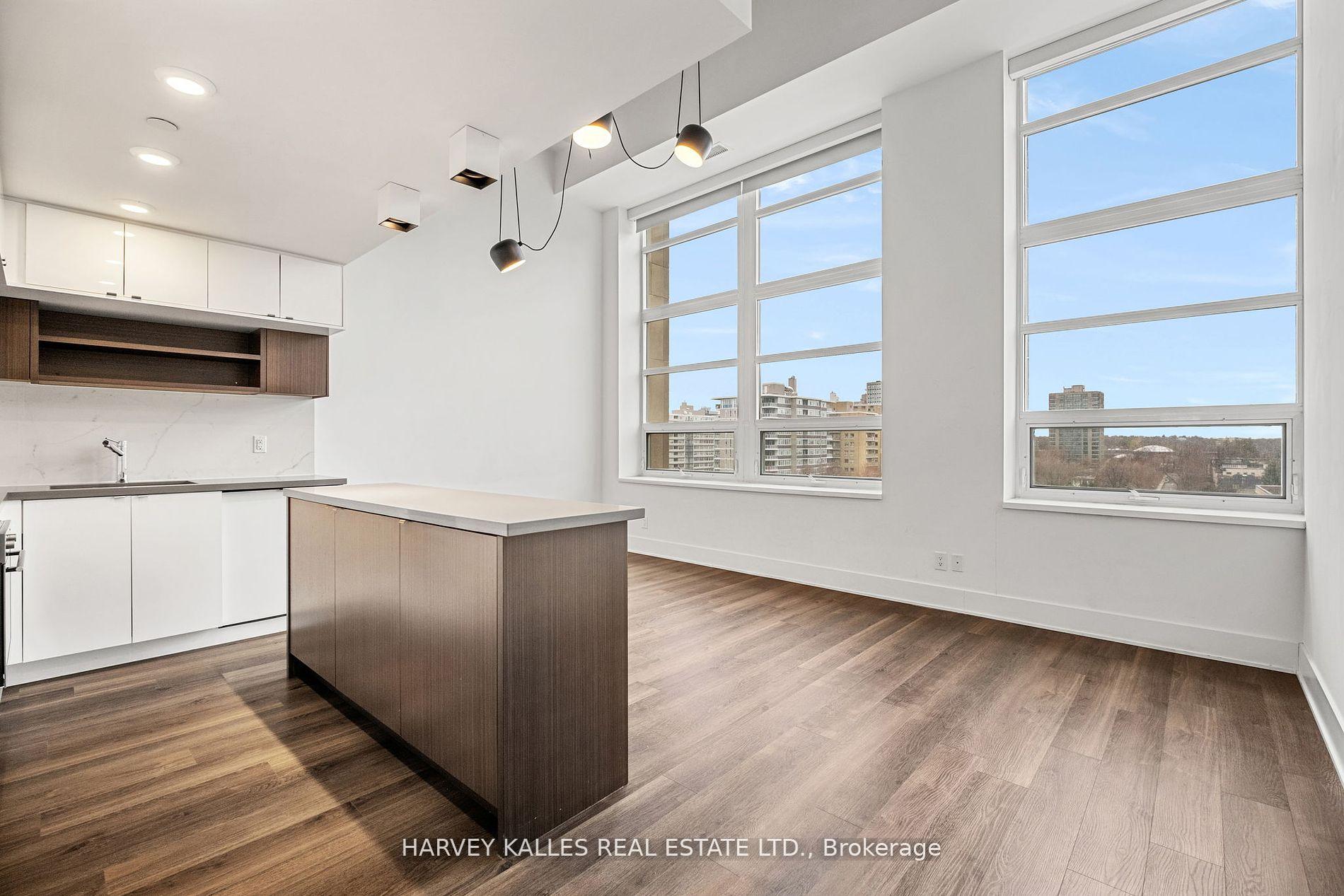 Photo 17 of Unit 821, 111 St Clair Avenue W, Toronto, Yonge-St. Clair — HOMEH