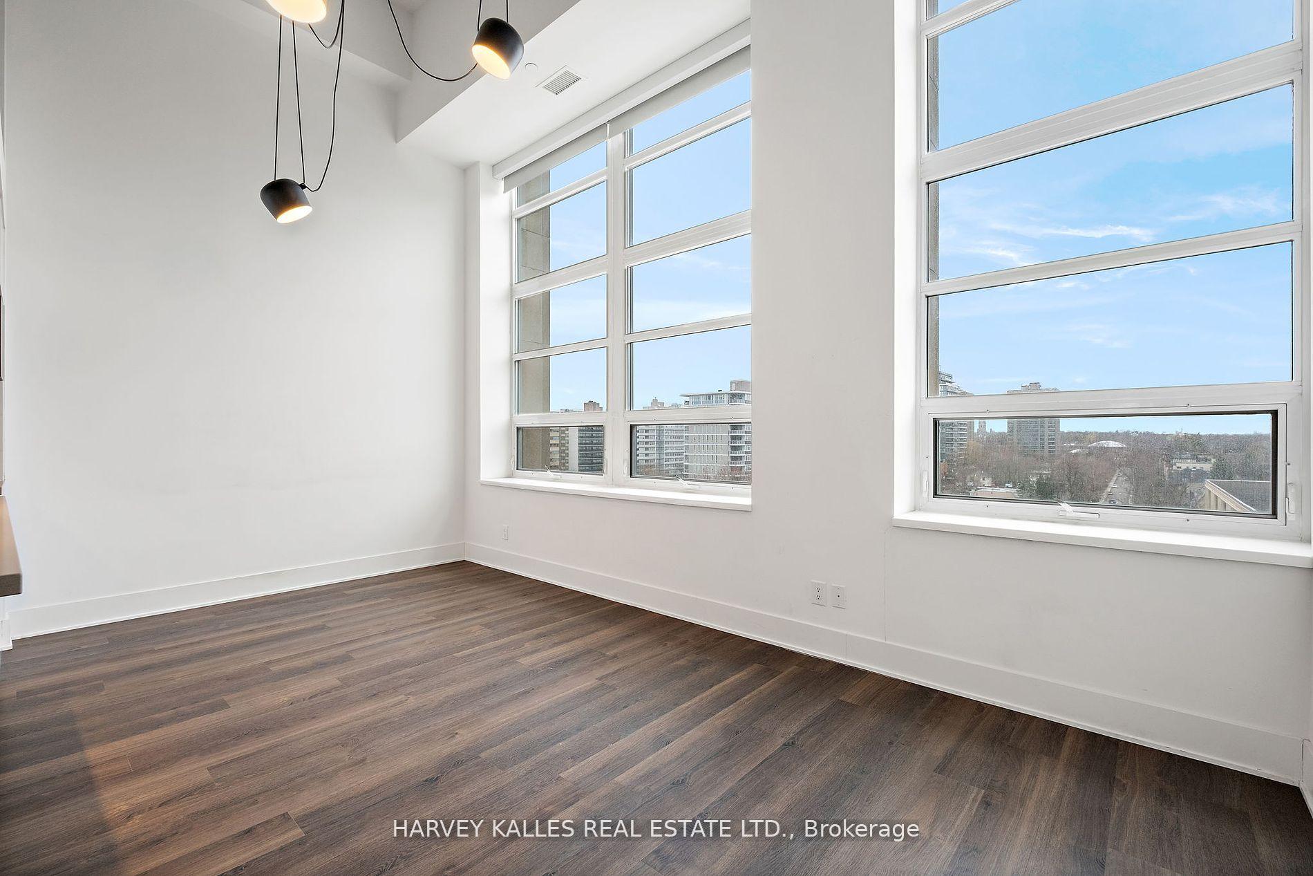 Photo 18 of Unit 821, 111 St Clair Avenue W, Toronto, Yonge-St. Clair — HOMEH