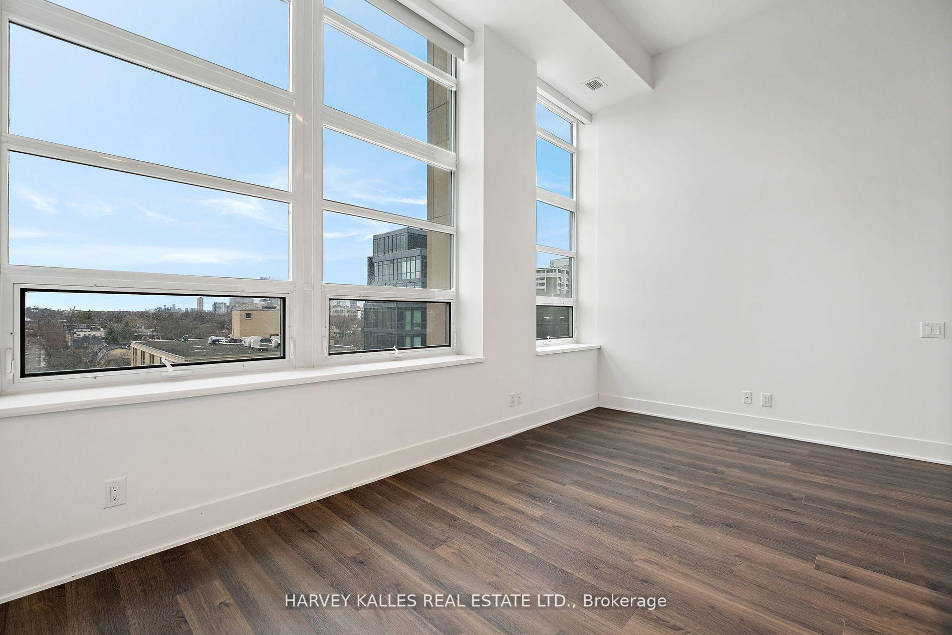 Photo 19 of Unit 821, 111 St Clair Avenue W, Toronto, Yonge-St. Clair — HOMEH