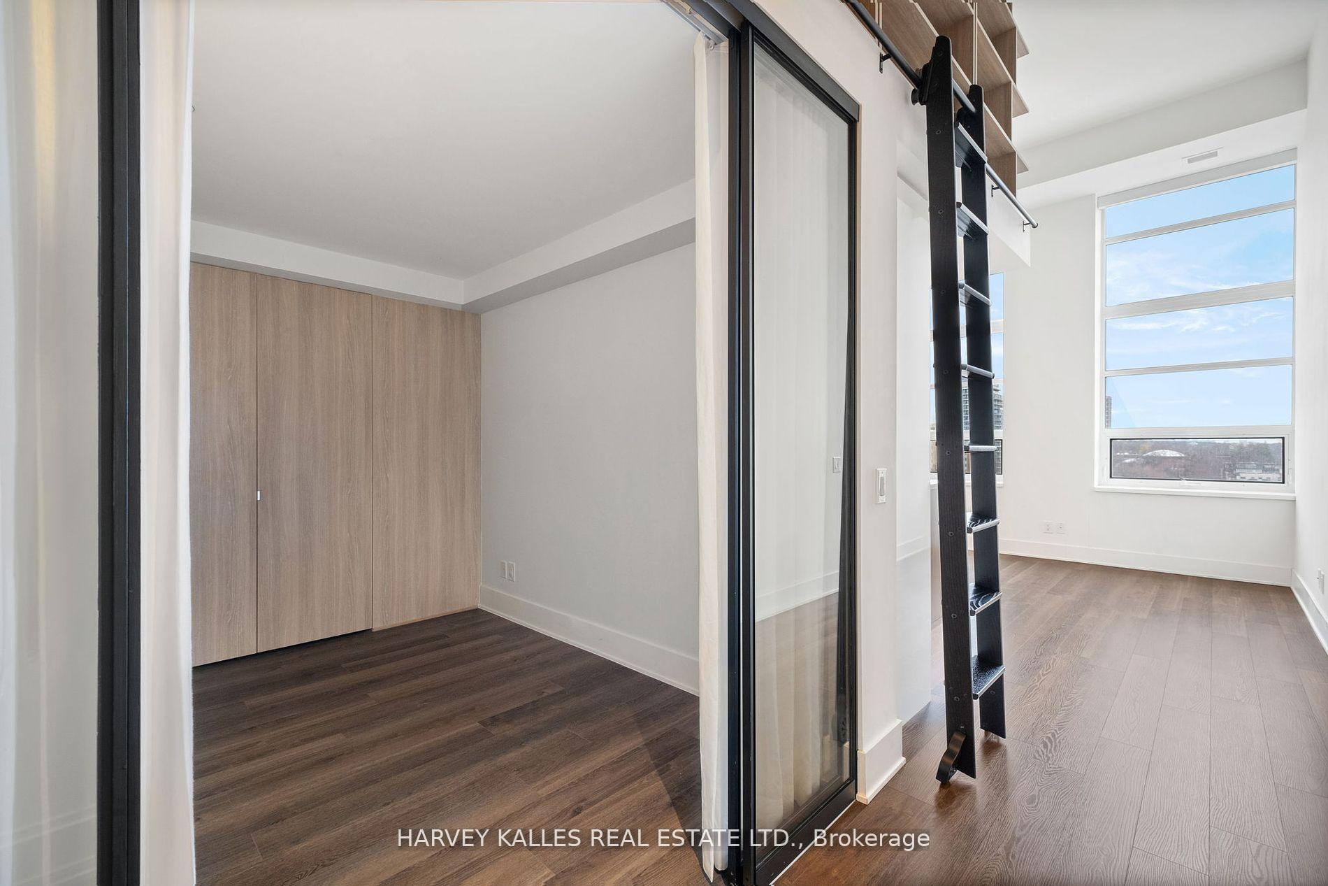 Photo 23 of Unit 821, 111 St Clair Avenue W, Toronto, Yonge-St. Clair — HOMEH